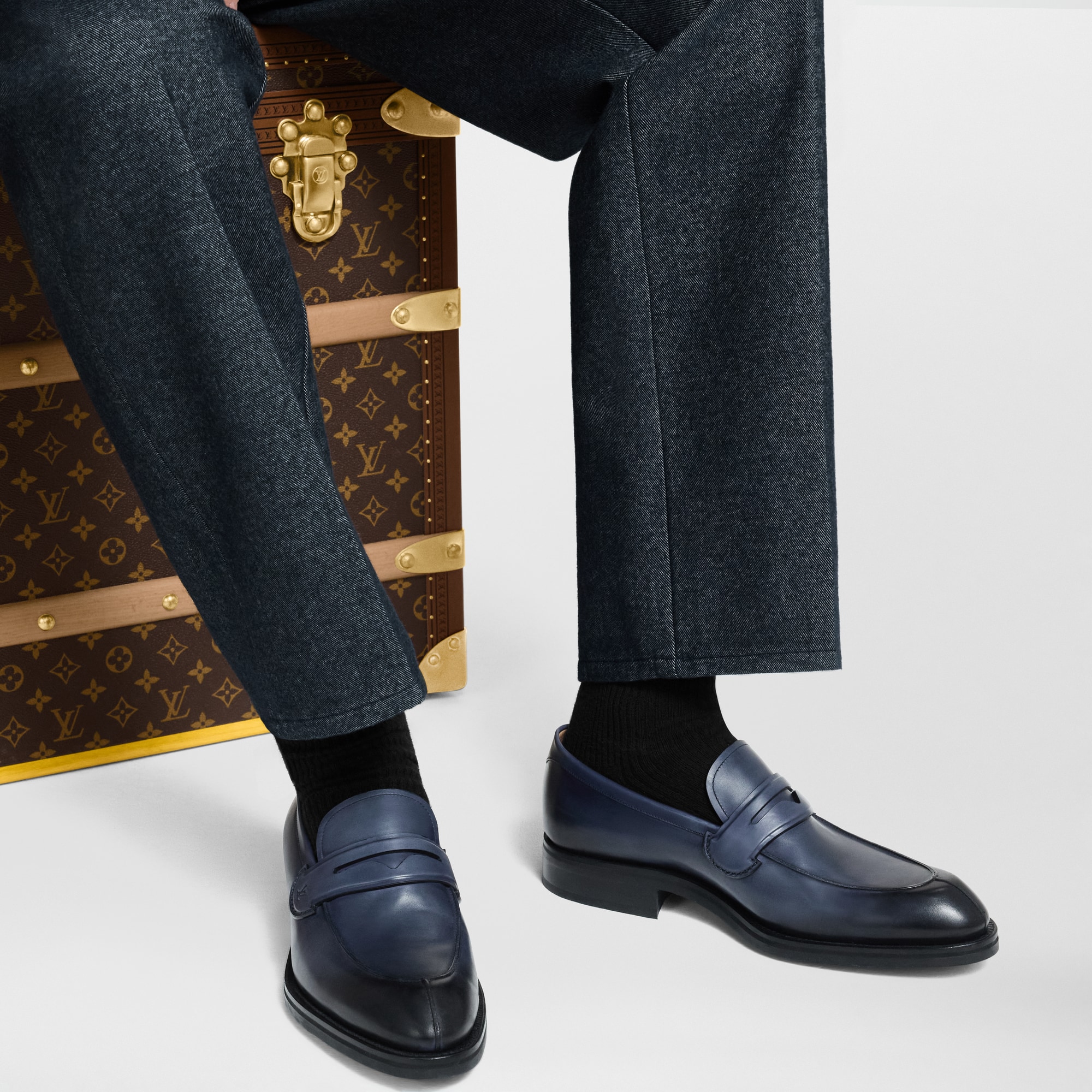 上品カラー*LOUIS VUITTON* ソルボンヌローファー ボルドー ロゴ ソルボンヌ ローファー |ルイ・ヴィトン 公式サイト - 1AHAQB
